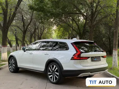 2023 Volvo V90 7