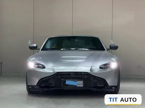 2018 Aston Martin V8 Vantage 2