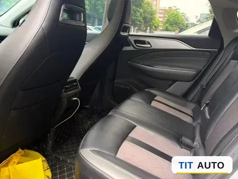 2022 ChangAn Oshan Z6 4