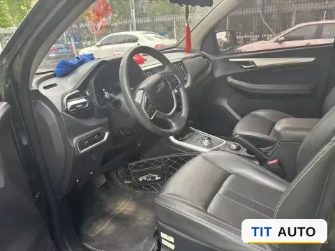 2024 Isuzu RE-MAX Jim 5