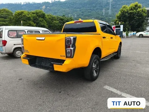 2021 Isuzu D-MAX 8