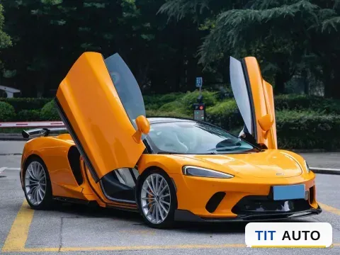 2023 McLaren GT 8