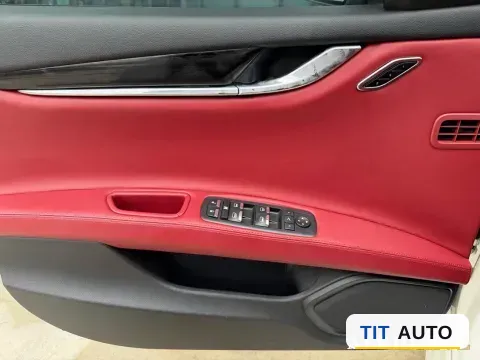 2018 Maserati Quattroporte 5