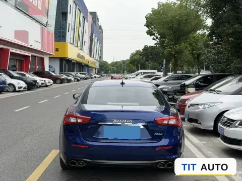 2019 Maserati Ghibli 6