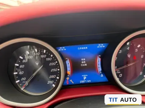 2019 Maserati Ghibli 8