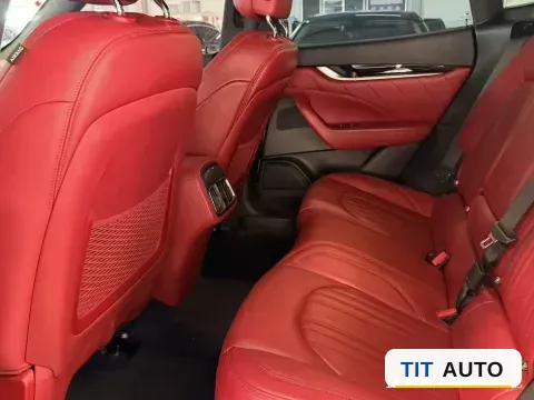 2019 Maserati Levante 6