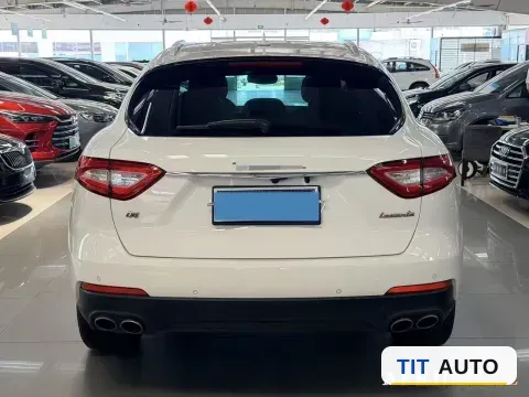 2019 Maserati Levante 8