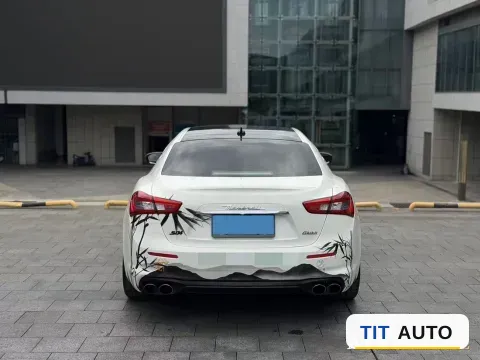 2019 Maserati Ghibli 8