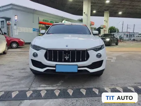 2021 Maserati Levante 2
