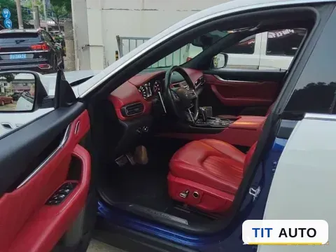 2021 Maserati Levante 5