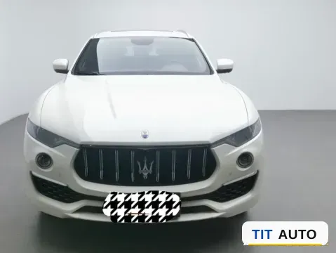 2022 Maserati Levante 2