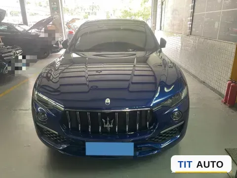 2022 Maserati Levante 2