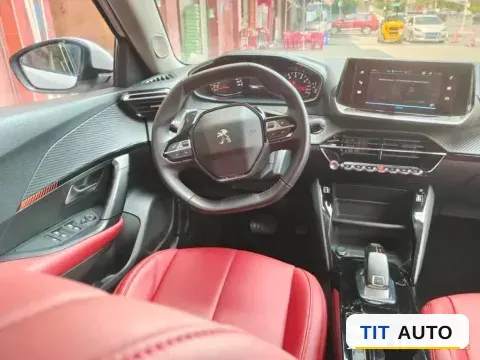 2022 Peugeot 2008 7