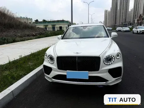 2024 Bentley Bentayga 2