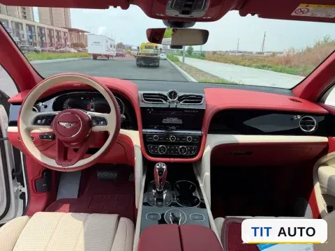 2024 Bentley Bentayga 5