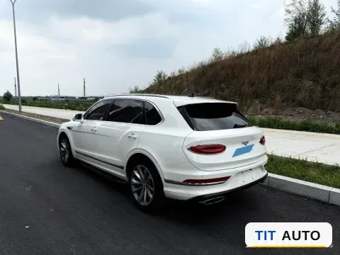 2024 Bentley Bentayga 9
