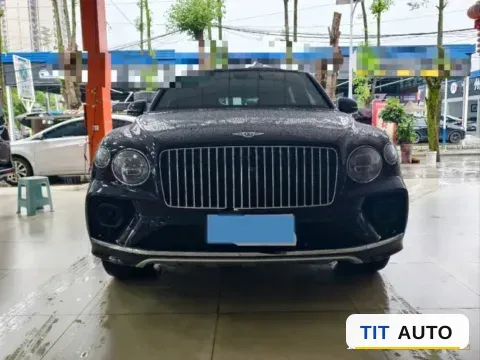 2023 Bentley Bentayga 2