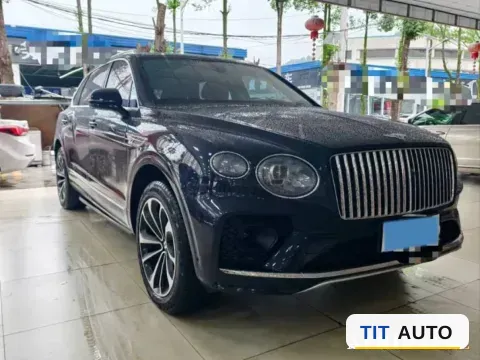 2023 Bentley Bentayga 3