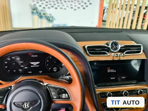 2023 Bentley Bentayga 7