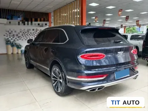 2023 Bentley Bentayga 8