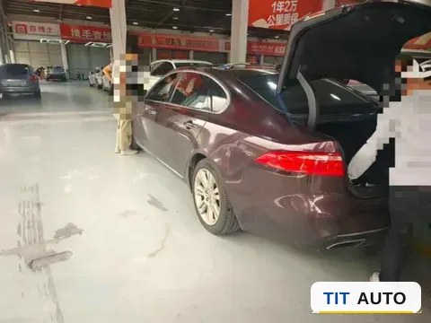 2018 Jaguar XF 6