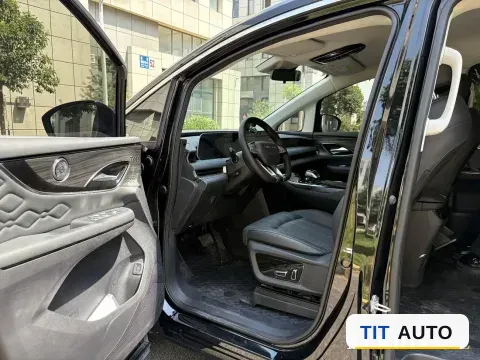 2026 DongFeng Forthing XingHai V9 13
