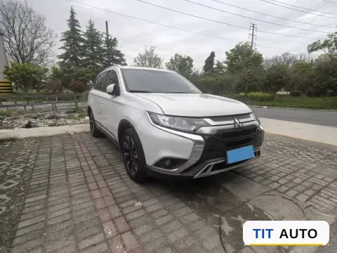 2019 Mitsubishi Outlander 2