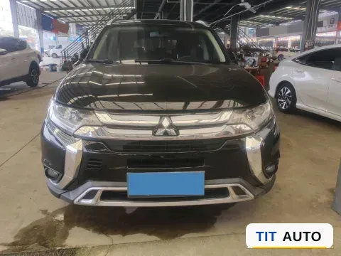2019 Mitsubishi Outlander 2