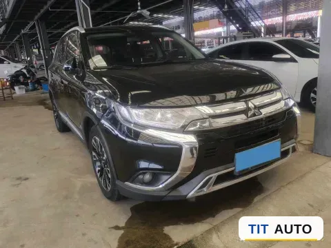 2019 Mitsubishi Outlander 3