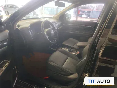 2019 Mitsubishi Outlander 5