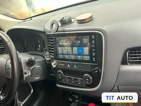2021 Mitsubishi Outlander 11