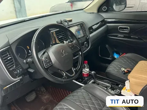 2021 Mitsubishi Outlander 6