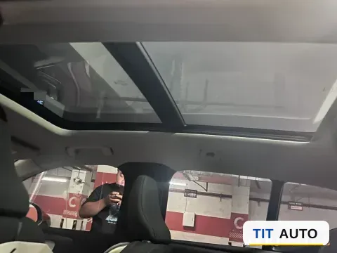 2022 Volvo XC40 6