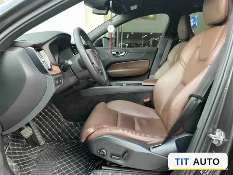 2021 Volvo XC60 4
