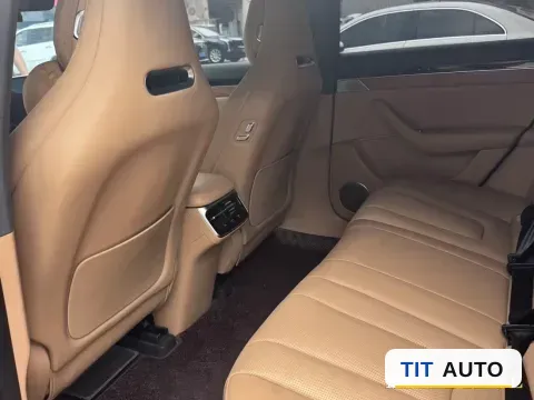 2026 Luxeed R7 4