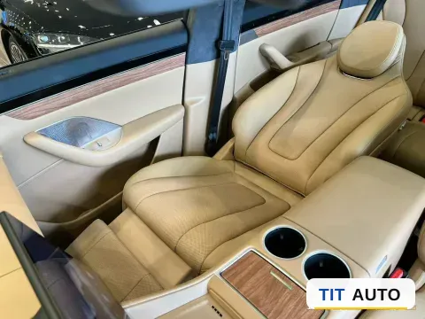 2025 Luxeed R7 6