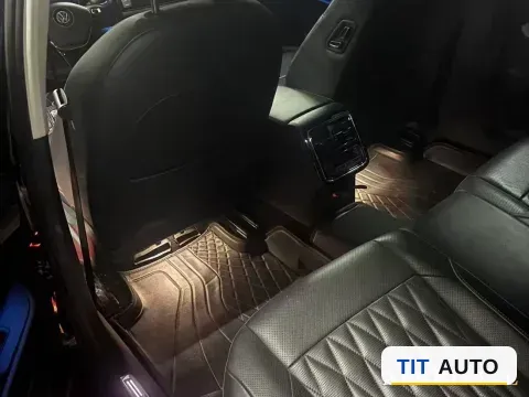 2019 Volvo V40 3