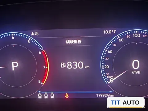 2019 Volvo V40 4