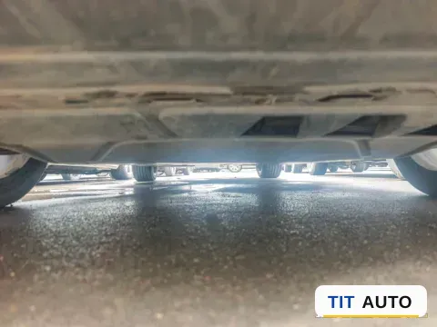 2019 Volvo V40 16