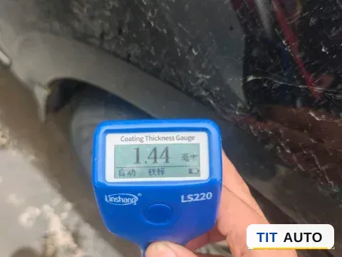 2019 Volvo V40 19
