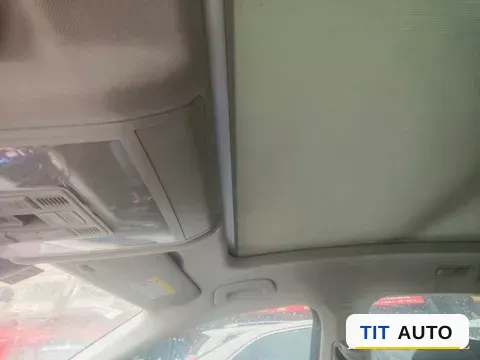 2019 Volvo V40 6