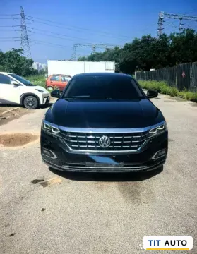 2019 Volvo V40 2
