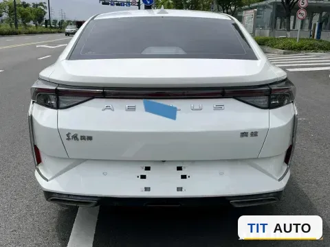 2020 DongFeng Aeolus YiXuan 5