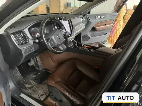 2020 Volvo XC60 5