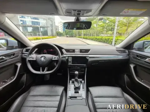 2025 Skoda Superb 5