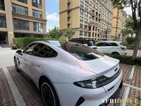 2024 MI SU7 5