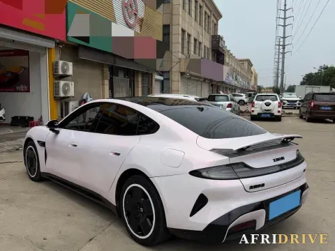 2024 MI SU7 6