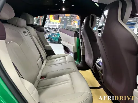 2025 MI YU7 8