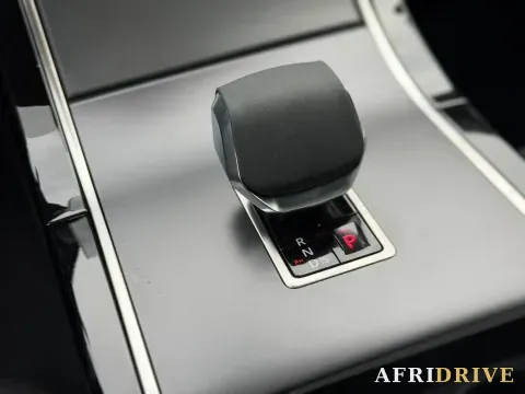 2025 Land Rover Range Rover Velar 8