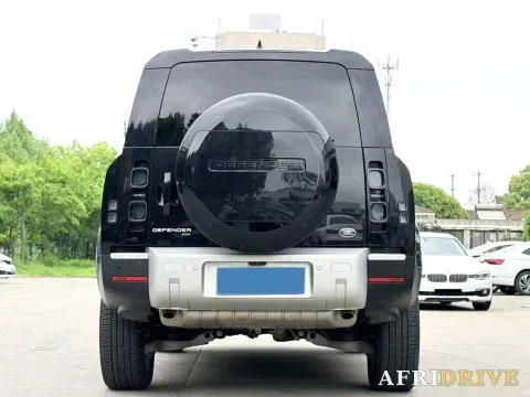 2023 Land Rover Defender 6